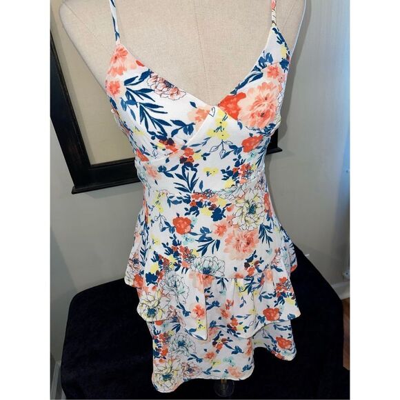 City Studio Floral Dress - NWT - Size 1 Juniors - Picture 8 of 12